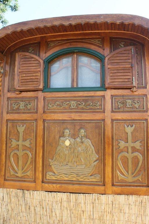 La Roulotte "Les Saintes" Bed & Breakfast ภายนอก รูปภาพ